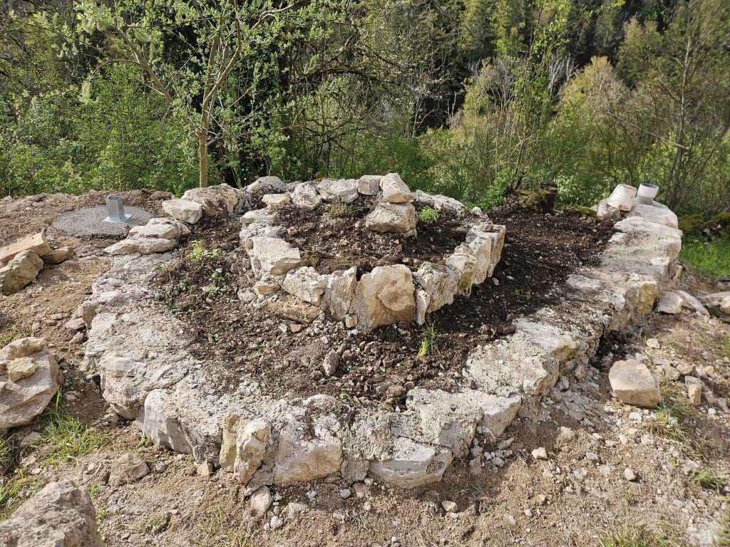 Spirale en pierre pour faire un jardin